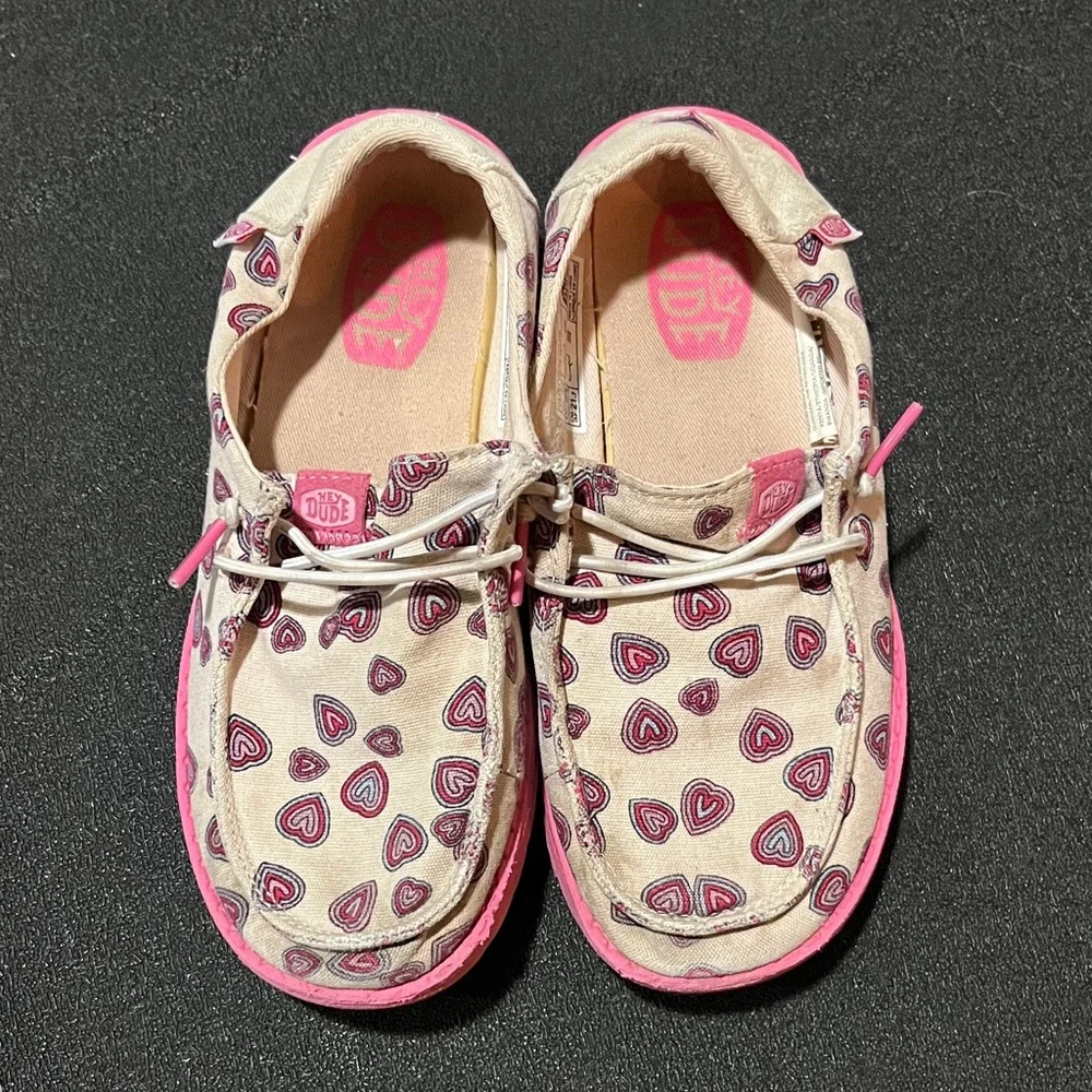 Hey Dude Kids - Pink and Cream Heart Design